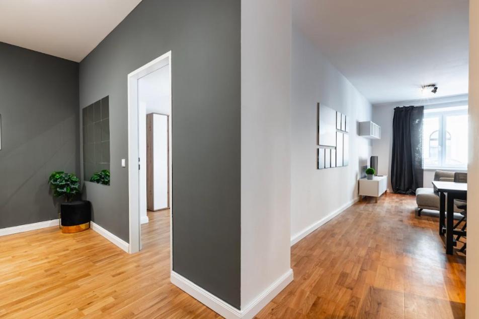 Authentic Apartment Next To Schwedenplatz Wien Exteriör bild