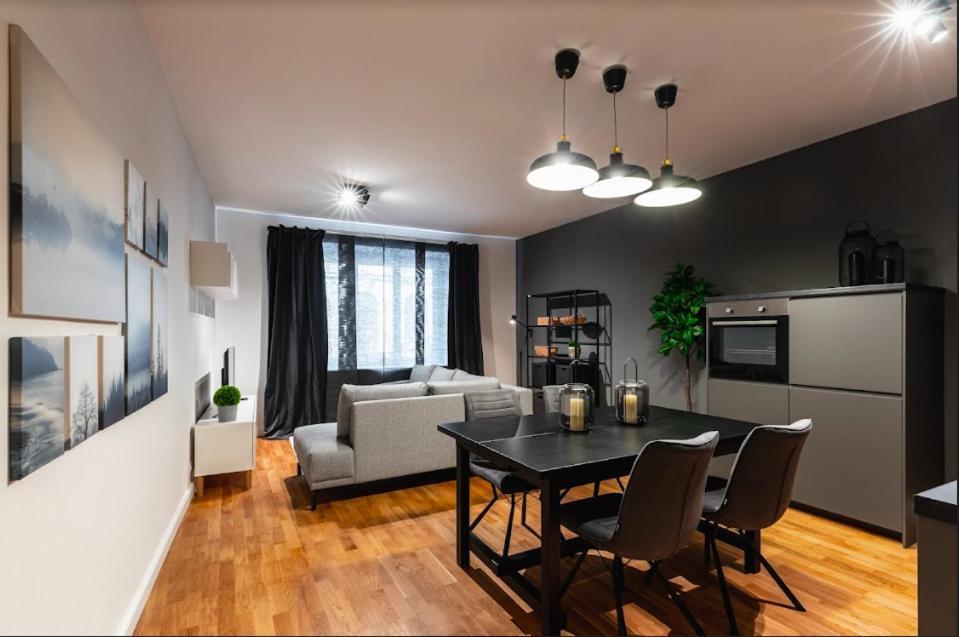 Authentic Apartment Next To Schwedenplatz Wien Exteriör bild