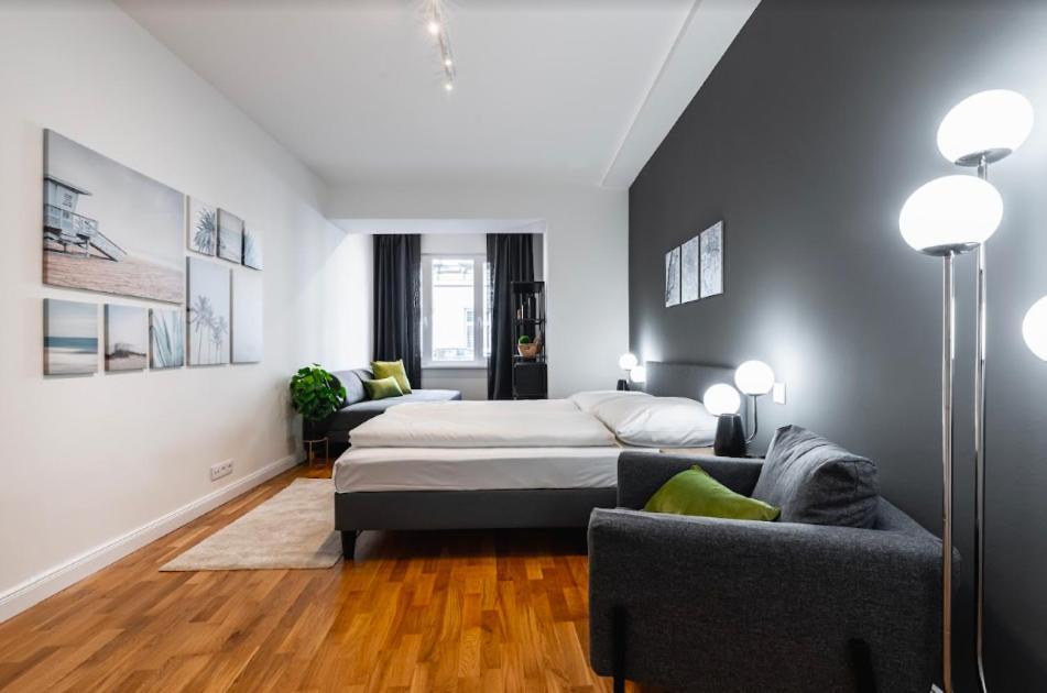 Authentic Apartment Next To Schwedenplatz Wien Exteriör bild