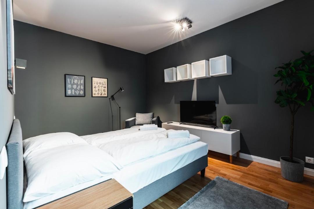 Authentic Apartment Next To Schwedenplatz Wien Exteriör bild